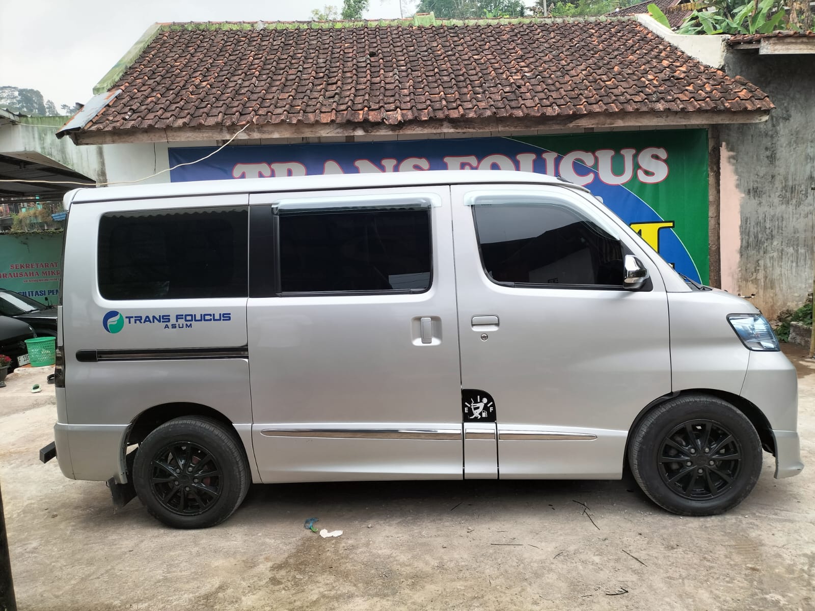 Armada Hiace Premium Transfoucus